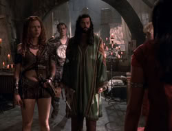 extant_XenaWarriorPrincess_5x02_Chakram_2153