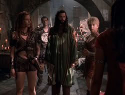 extant_XenaWarriorPrincess_5x02_Chakram_2154
