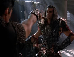 extant_XenaWarriorPrincess_5x02_Chakram_2208