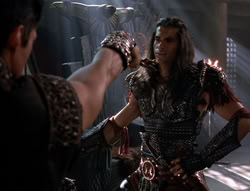 extant_XenaWarriorPrincess_5x02_Chakram_2209