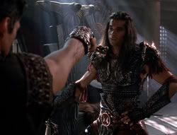 extant_XenaWarriorPrincess_5x02_Chakram_2214