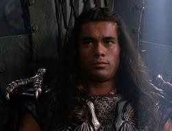 extant_XenaWarriorPrincess_5x02_Chakram_2251