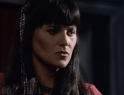 extant_XenaWarriorPrincess_5x02_Chakram_2258