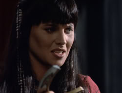 extant_XenaWarriorPrincess_5x02_Chakram_2275