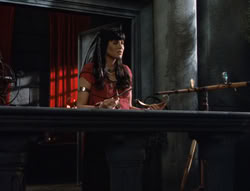 extant_XenaWarriorPrincess_5x02_Chakram_2296