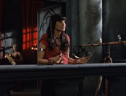 extant_XenaWarriorPrincess_5x02_Chakram_2303