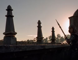 extant_XenaWarriorPrincess_5x02_Chakram_2415