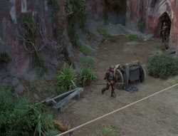extant_XenaWarriorPrincess_5x02_Chakram_2446