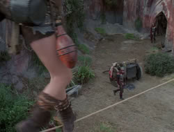 extant_XenaWarriorPrincess_5x02_Chakram_2447