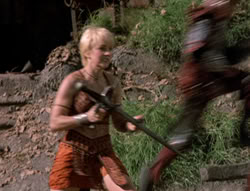 extant_XenaWarriorPrincess_5x02_Chakram_2522