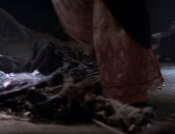 extant_XenaWarriorPrincess_5x02_Chakram_2606