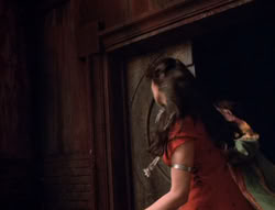 extant_XenaWarriorPrincess_5x02_Chakram_2682