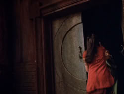extant_XenaWarriorPrincess_5x02_Chakram_2683