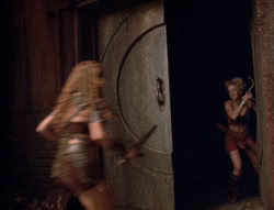 extant_XenaWarriorPrincess_5x02_Chakram_2685