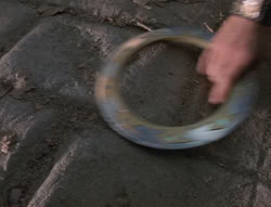 extant_XenaWarriorPrincess_5x02_Chakram_2688
