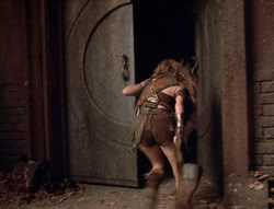 extant_XenaWarriorPrincess_5x02_Chakram_2690
