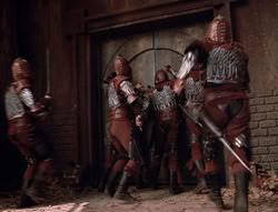 extant_XenaWarriorPrincess_5x02_Chakram_2694