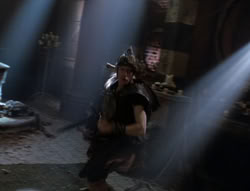 extant_XenaWarriorPrincess_5x02_Chakram_2695