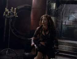 extant_XenaWarriorPrincess_5x02_Chakram_2698