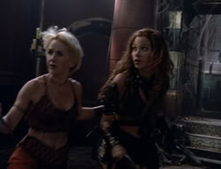 extant_XenaWarriorPrincess_5x02_Chakram_2699