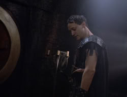 extant_XenaWarriorPrincess_5x02_Chakram_2776