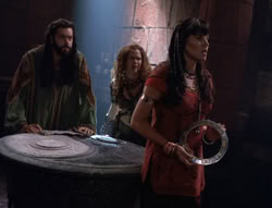 extant_XenaWarriorPrincess_5x02_Chakram_2792