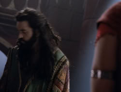 extant_XenaWarriorPrincess_5x02_Chakram_2878