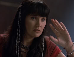 extant_XenaWarriorPrincess_5x02_Chakram_2978