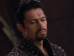 extant_XenaWarriorPrincess_5x02_Chakram_3024