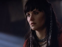 extant_XenaWarriorPrincess_5x02_Chakram_3047