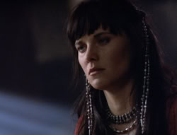 extant_XenaWarriorPrincess_5x02_Chakram_3055