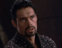 extant_XenaWarriorPrincess_5x02_Chakram_3061