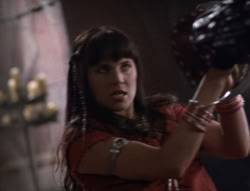 extant_XenaWarriorPrincess_5x02_Chakram_3151