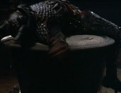 extant_XenaWarriorPrincess_5x02_Chakram_3190