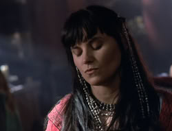 extant_XenaWarriorPrincess_5x02_Chakram_3221