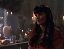 extant_XenaWarriorPrincess_5x02_Chakram_3288