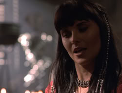 extant_XenaWarriorPrincess_5x02_Chakram_3320
