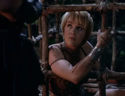extant_XenaWarriorPrincess_5x03_Succession_1320