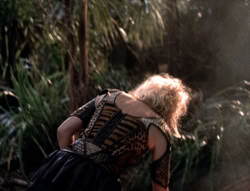 extant_XenaWarriorPrincess_5x03_Succession_1451