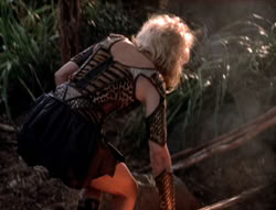 extant_XenaWarriorPrincess_5x03_Succession_1452