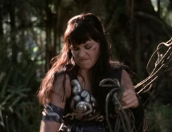 extant_XenaWarriorPrincess_5x03_Succession_1913