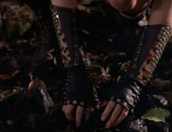 extant_XenaWarriorPrincess_5x03_Succession_1965