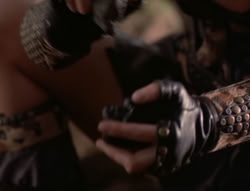 extant_XenaWarriorPrincess_5x03_Succession_1978
