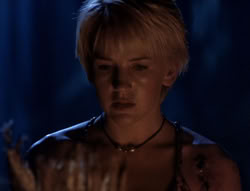 extant_XenaWarriorPrincess_5x03_Succession_2562
