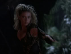 extant_XenaWarriorPrincess_5x03_Succession_2904