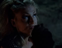 extant_XenaWarriorPrincess_5x03_Succession_2969