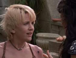 extant_XenaWarriorPrincess_5x03_Succession_3380