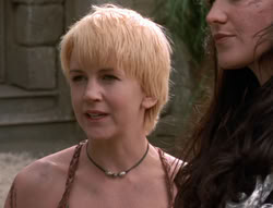 extant_XenaWarriorPrincess_5x03_Succession_3424