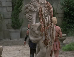 extant_XenaWarriorPrincess_5x03_Succession_3525