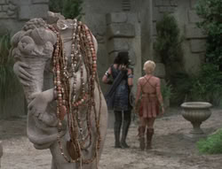 extant_XenaWarriorPrincess_5x03_Succession_3533